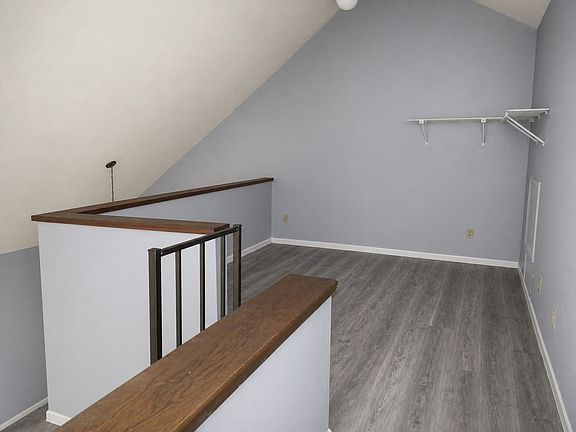 3rd image of 5159 Puritan Cir