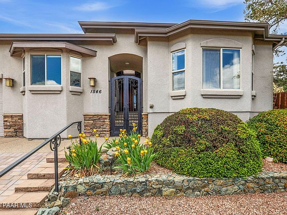 3rd image of 1546 Eagle Crest Dr