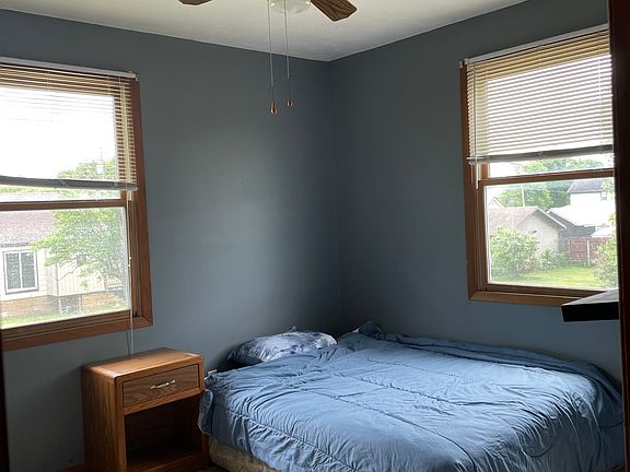 2nd image of 109 New Elm St