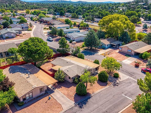 3rd image of 900 W Granada Way
