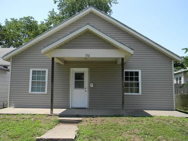 1st image of 1712 S 12th St