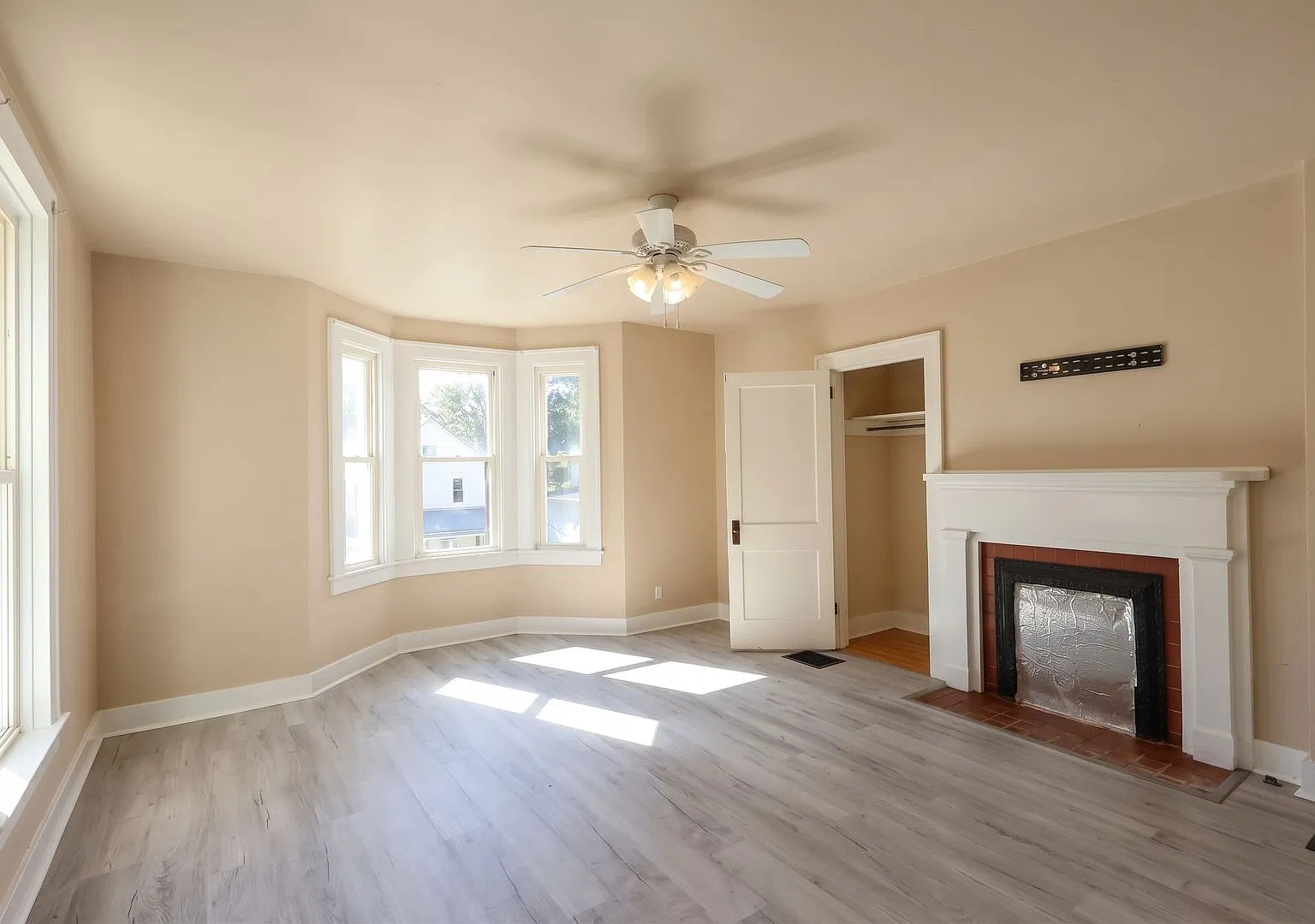 320 E. High A&B — Photo 3