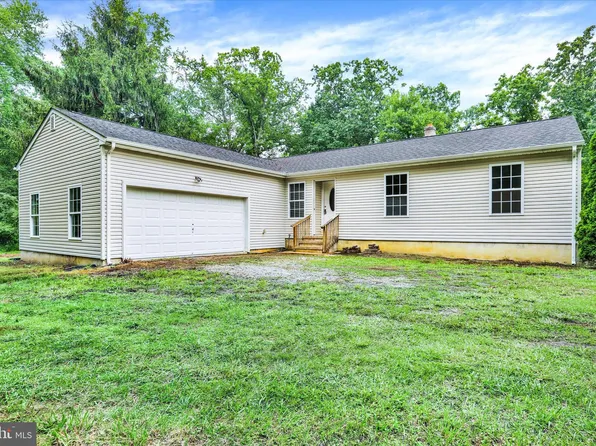 77 Hockamick Rd, Cookstown, NJ 08511