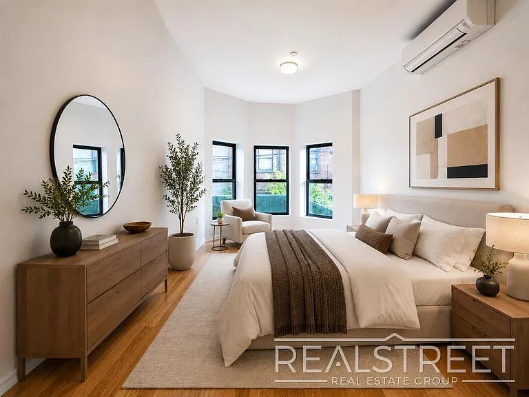 1440 Lincoln Pl #1 — Photo 4
