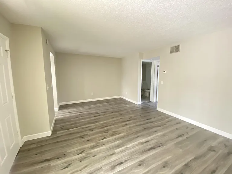 124 N Jefferson Ave — Photo 6