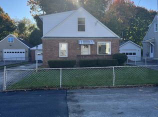 4 Leach Ave, Albany, NY 12205