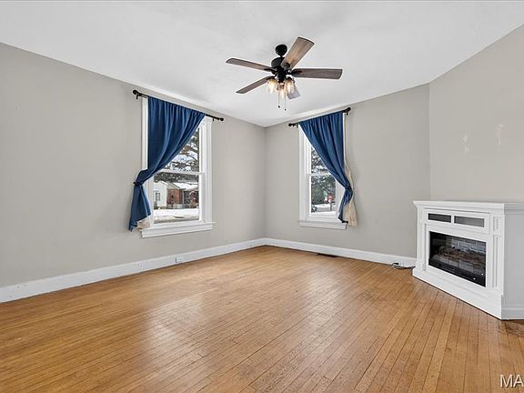 4th image of 6969 Marquette Ave