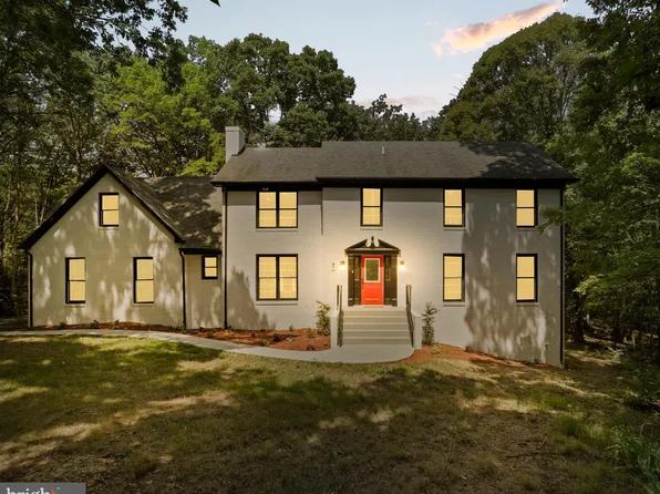 7 Knoll Ct, Stafford, VA 22554