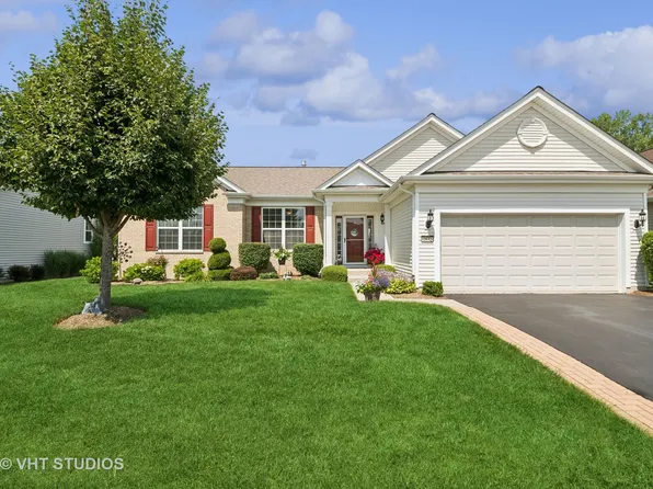 2832 Stoney Creek Dr, Elgin, IL 60124