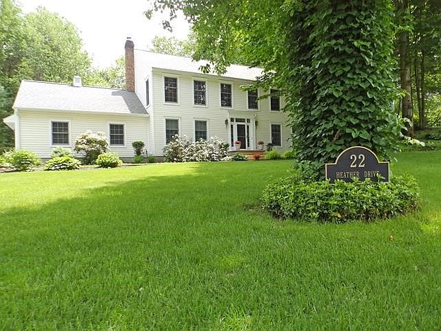 1st image of 22 Heather Dr