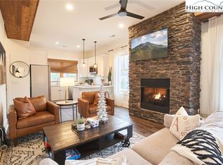 138A Pine St #A, Blowing Rock, NC 28605