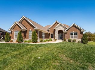 1103 Azelea Ct, Sellersburg, IN 47172