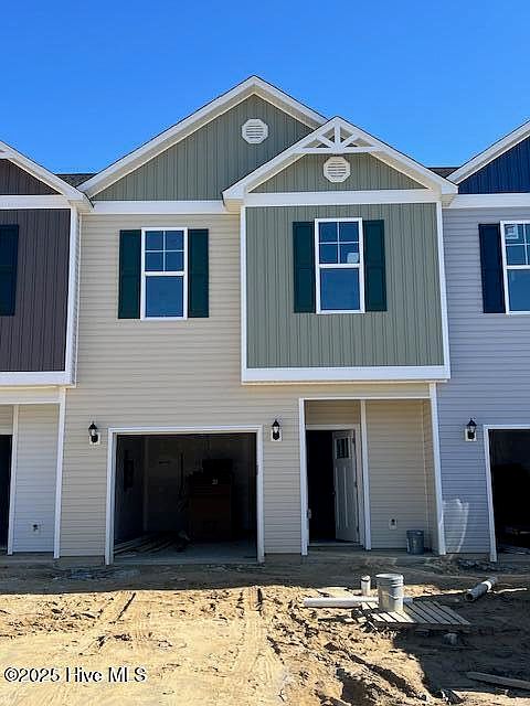 1st image of 205 Crab Claw Spit Lane