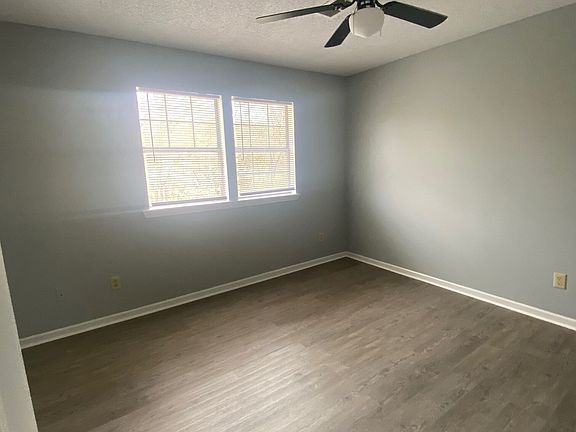5th image of 369 Daniel St #11585164