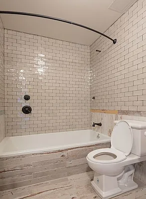 Rented by EXR | media 12