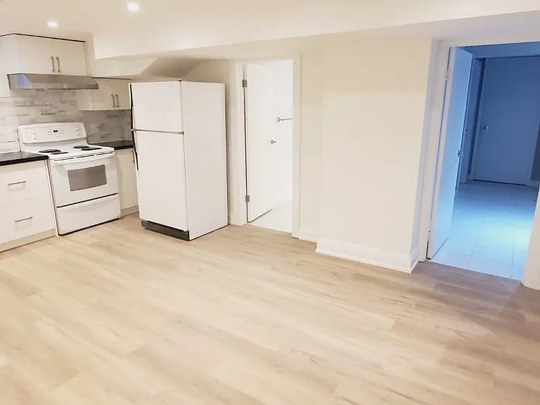 550 Glencairn Ave #2 — Photo 7