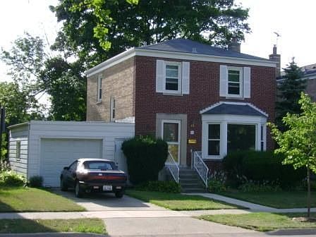 charming brick Georgian 3 br, 1.5 bath