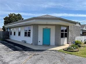 1st image of 601 Phlox Ave