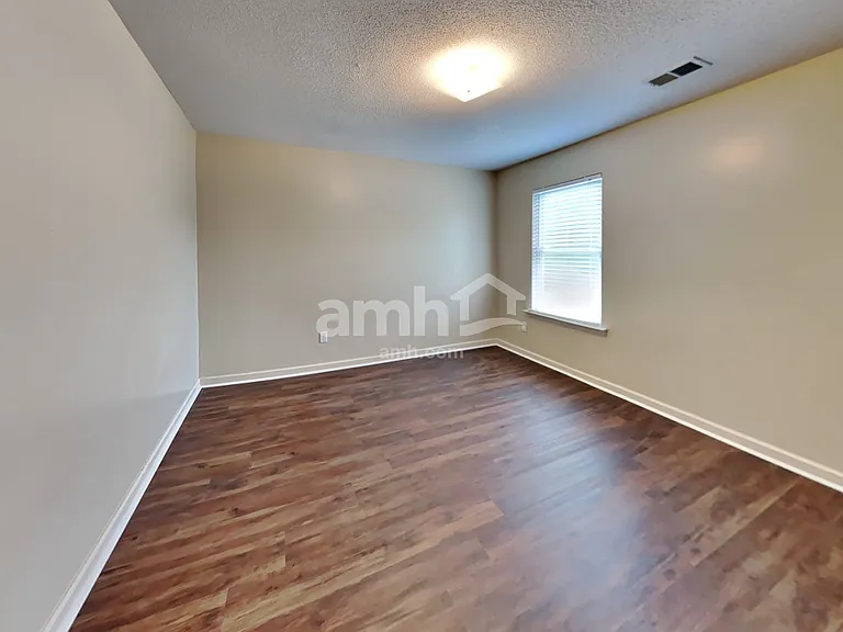 7343 Hampton Valley Cv — Photo 17