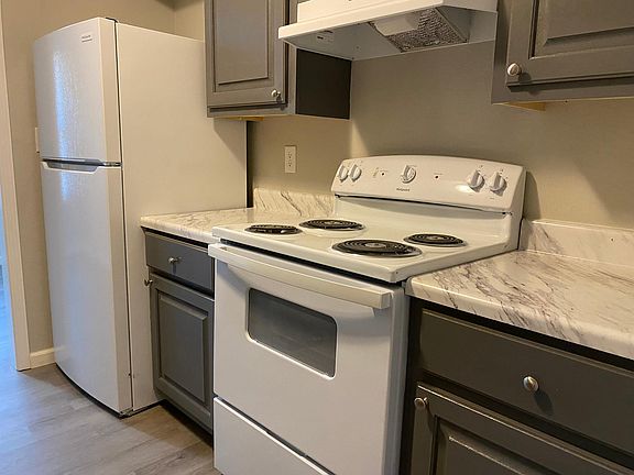3rd image of 1170 Hollywood Dr #687