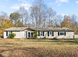 680 Gibbs Rd, Ashland City, TN 37015
