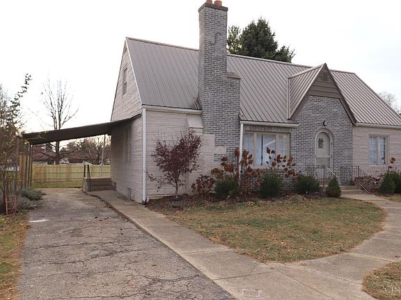 3rd image of 874 Fife Ave