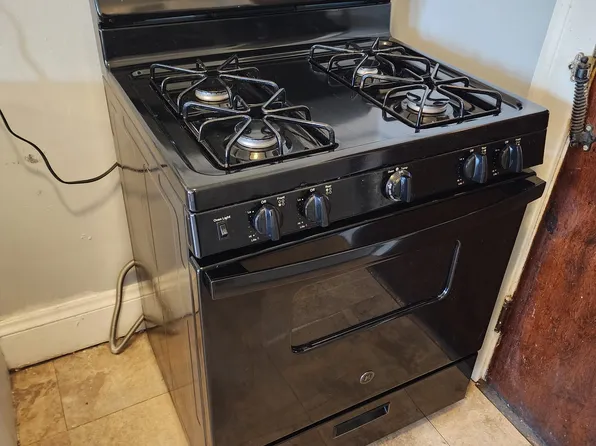 The Parkview Apartments, 17545 Madison Ave APT 104, Lakewood, OH 44107