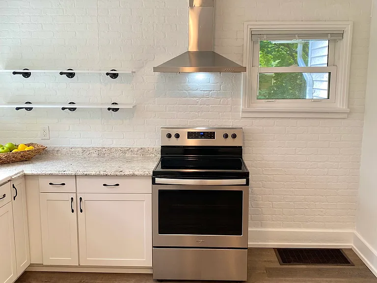 3425 W Milham Ave — Photo 8