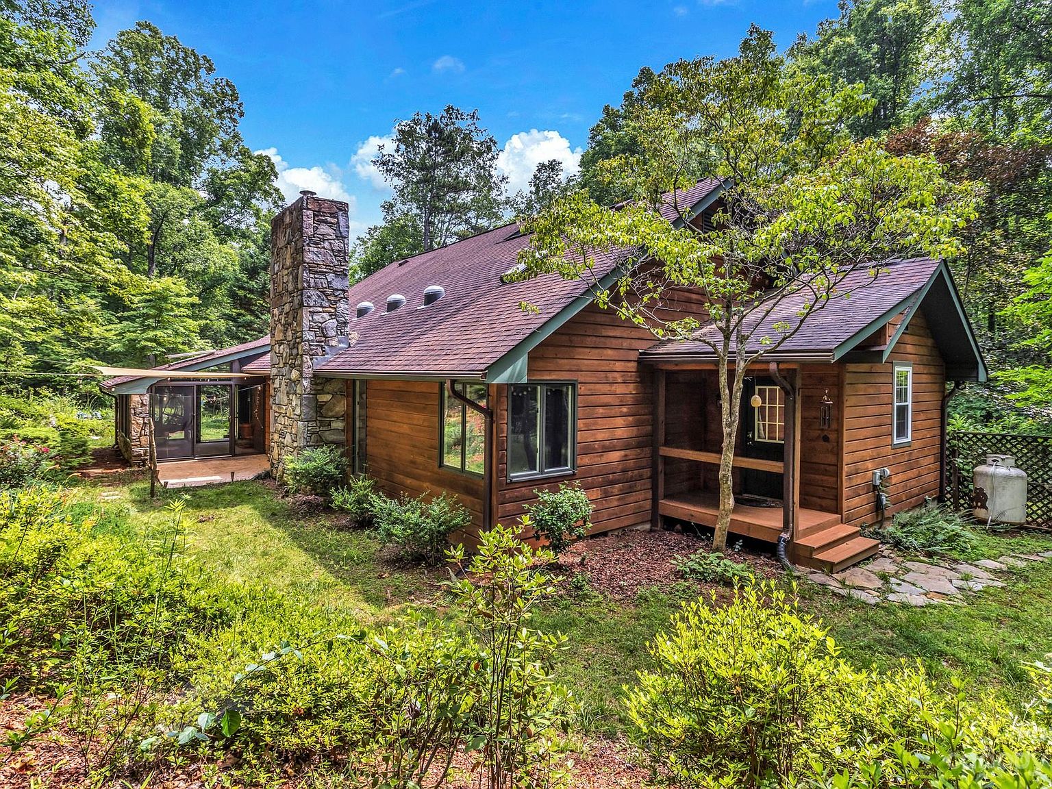 10 Holly Dr, Asheville, NC 28805 MLS 4050132 Zillow(00)