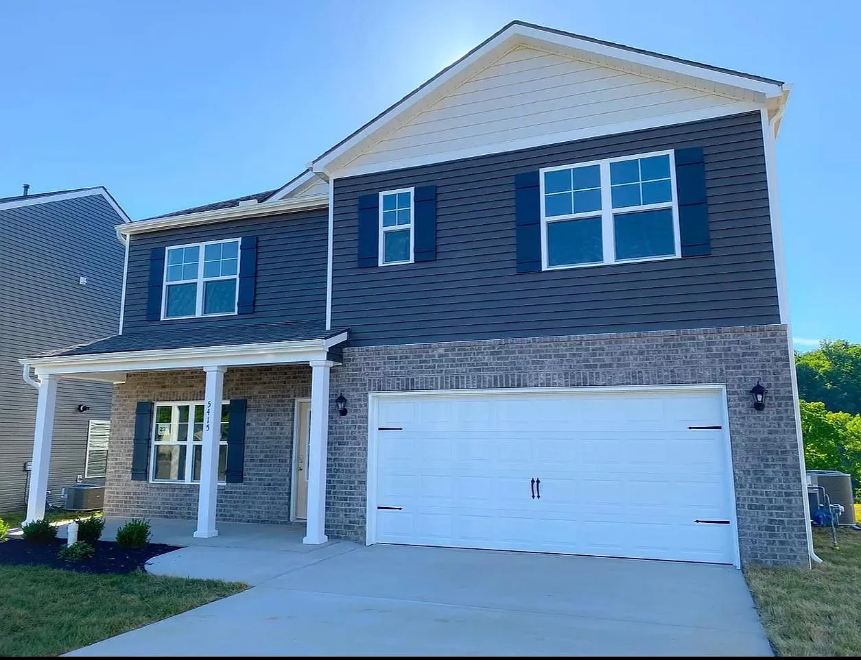 5 bed, 2511 sqft, $3,195 — Photo 1