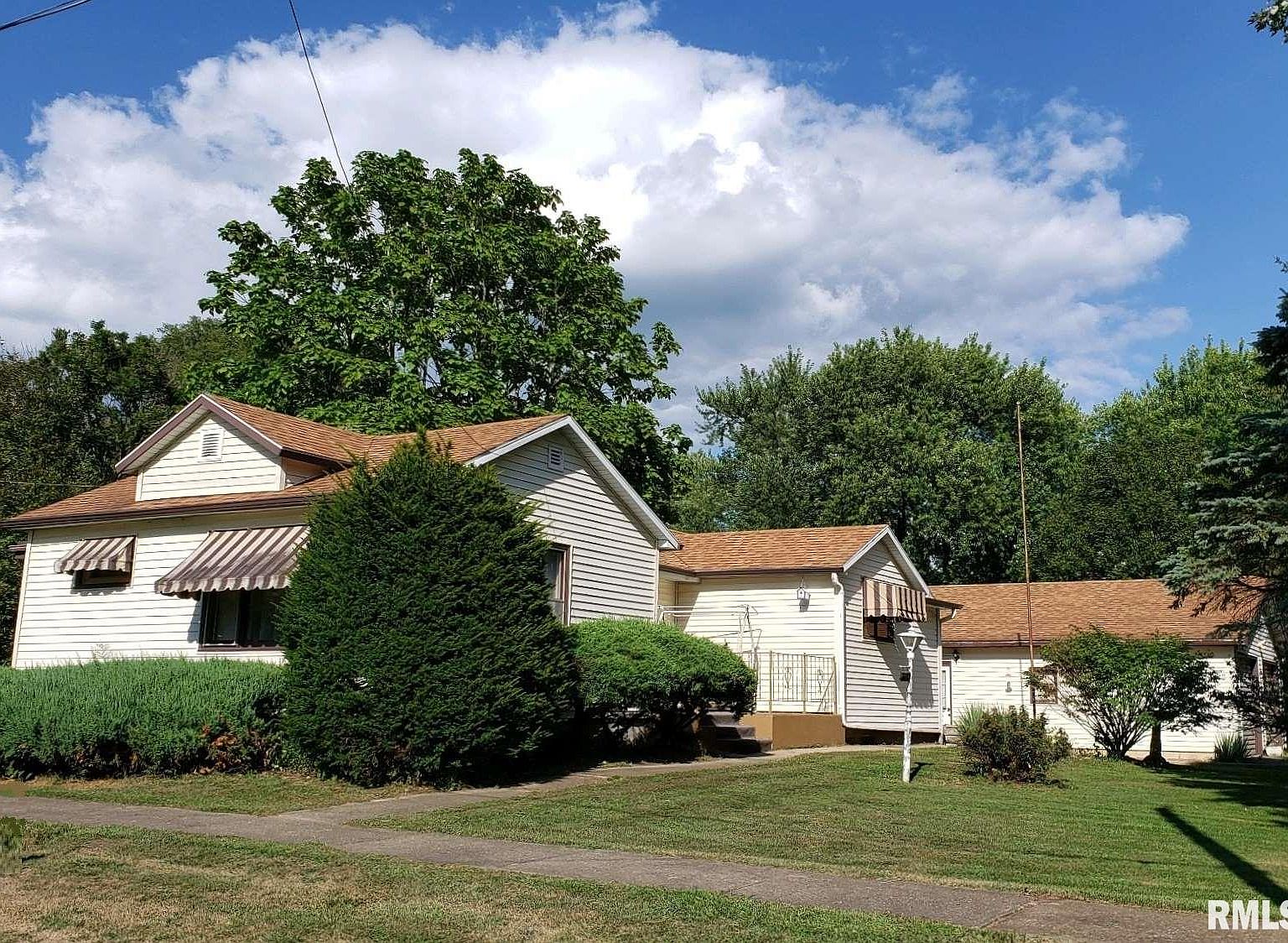 103 E South St, Wataga, IL 61488 Zillow