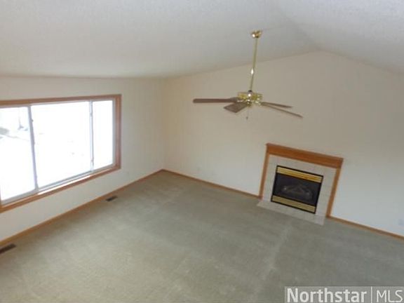 5th image of 12675 Lincoln St NE