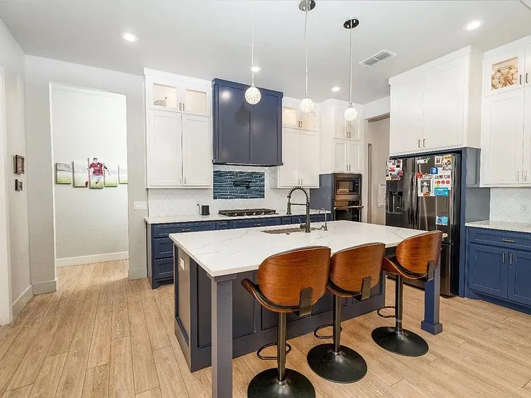 1205 Buckingham Ave — Photo 6