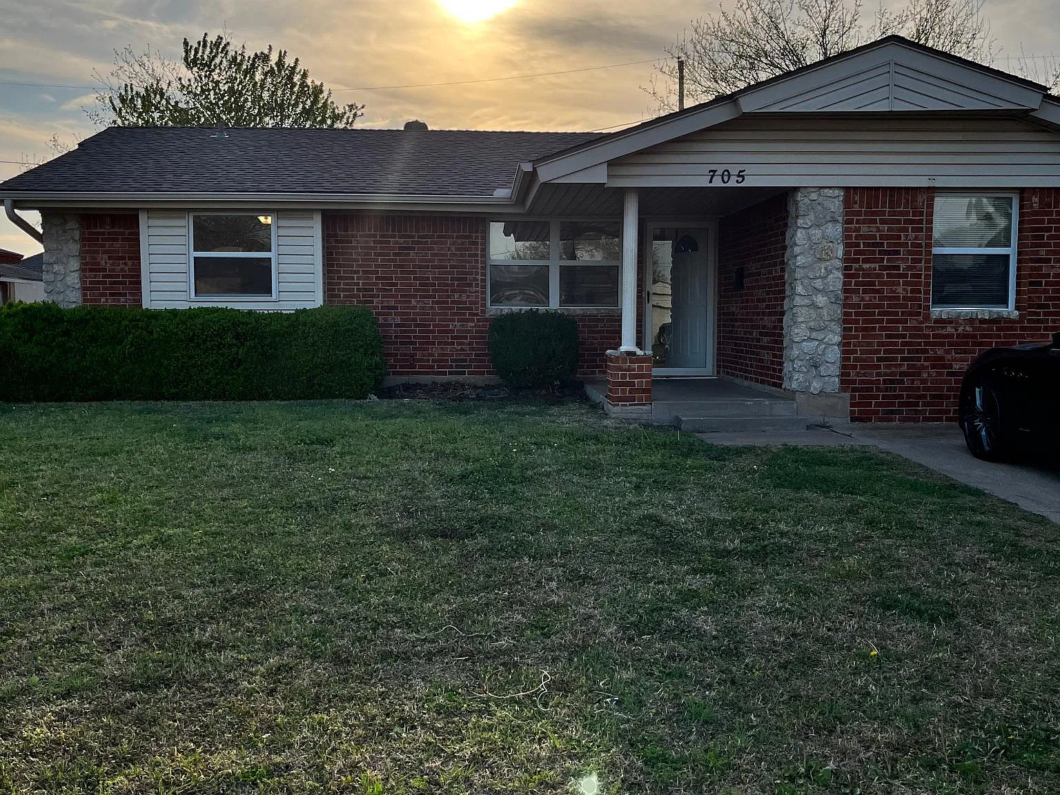 3 bed, 1239 sqft, $1,150 — Photo 1