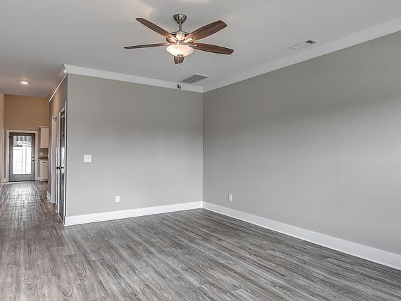 4th image of 514 Haviture Way