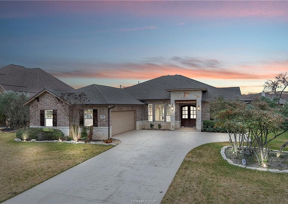 1st image of 4411 Amberley Pl