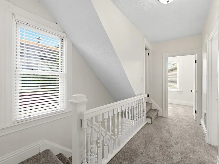 1642 Methyl St — Photo 18