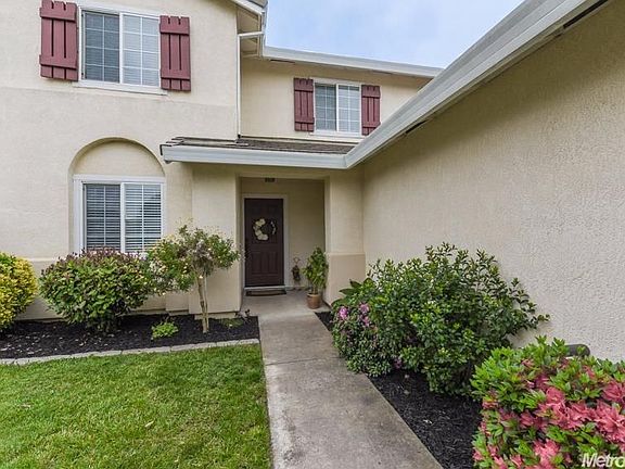 4th image of 4437 Voltaire Dr