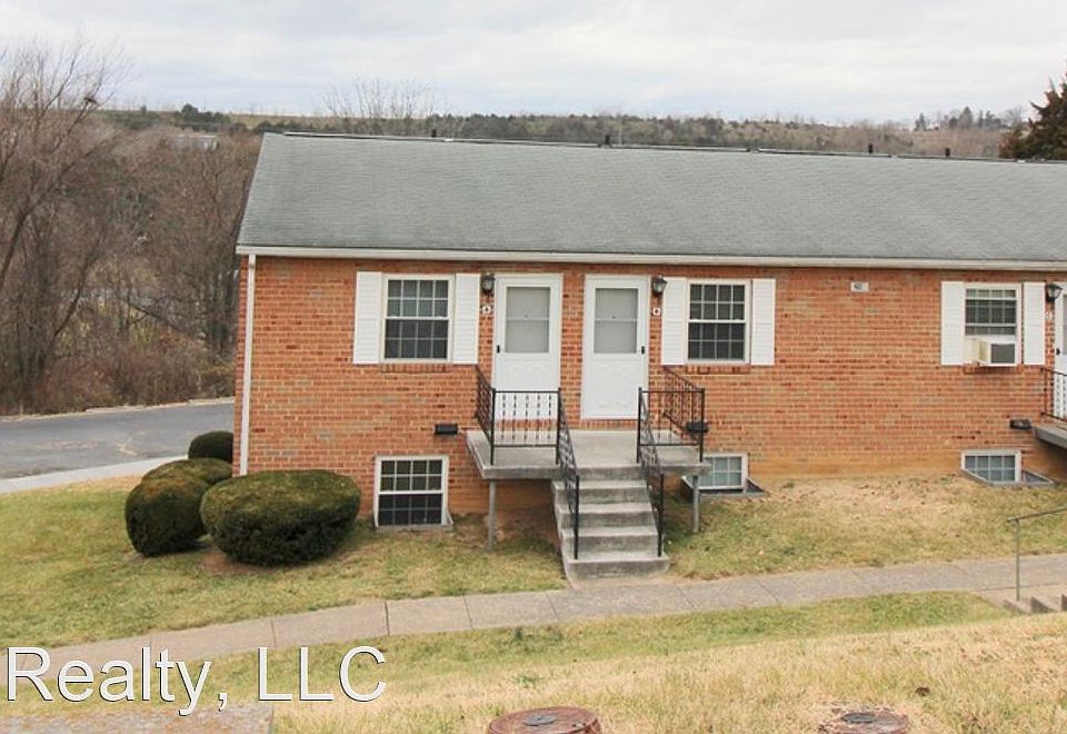 2nd image of 181 Rockingham Dr #I