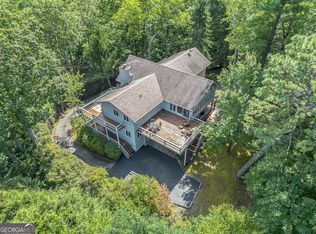 388 Alex Mountain Dr, Sky Valley, GA 30537