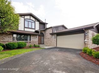 8049 Braeburn Ln, Orland Park, IL