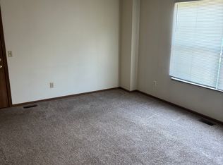 8150 Jackman Rd APT 26, Temperance, MI 48182
