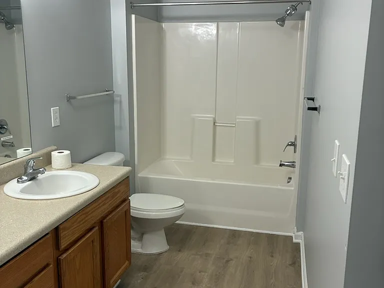 Lake Vista — Photo 6