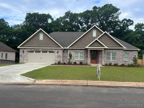 402 Bella Dr, Enterprise, AL 36330