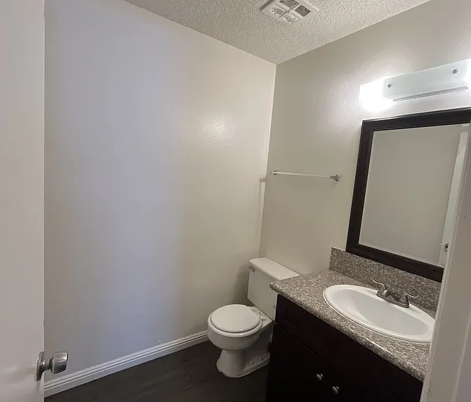 4509 Buena Vista Dr — Photo 4
