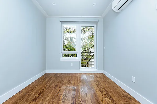 Rented by Nooklyn NYC LLC | media 24