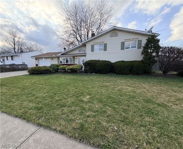 5952 Delores Blvd, Brookpark, OH, 44142