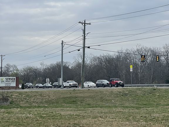5th image of 0 E Broadway St