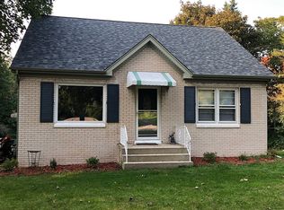 360 Old Green Bay Rd, Kenosha, WI 53144