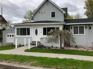 13 Bolton Ave, Alexandria Bay, NY 13607